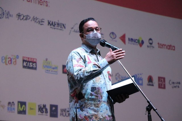 Gubernur DKI Jakarta, Anies Baswedan memberikan sambutan pada Pembukaan Jakarta Film Week 2021, Kamis (18/11) malam. Foto:  Dok: Pemprov DKI Jakarta
