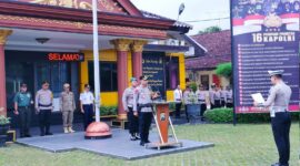 Kapolres Blitar, sedang melaksanakan Apel Pasukan Operasi Patuh Semeru 2025 Polres Blitar Kota (doc/15-07-25)
