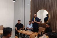 Caption : Dr H. M Nasir Djami, M.Si anggota DPR RI Fraksi PKS daerah pemilihan Aceh II, sedang melakukan pertemuan dengan kalangan muda kota Langsa, Sabtilu (19/07/25)