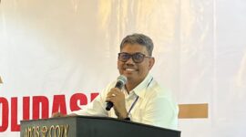 Caption : Penulis Chaidir saat memberikan paparan pada salah satu kegiatan Ormas di Jakarta