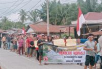 Caption : Tuntut Penyelesaian Sengketa Tanah Wakaf yang Dibangun Tempat Usaha Sawit