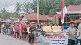 Caption : Tuntut Penyelesaian Sengketa Tanah Wakaf yang Dibangun Tempat Usaha Sawit