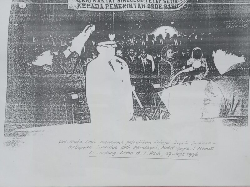 filter: 0; jpegRotation: 90; fileterIntensity: 0.000000; filterMask: 0; module:1facing:0; 
hw-remosaic: 0; 
touch: (0.42916667, 0.42916667); 
modeInfo: ; 
sceneMode: Night; 
cct_value: 0; 
AI_Scene: (-1, -1); 
aec_lux: 53.0; 
hist255: 0.0; 
hist252~255: 0.0; 
hist0~15: 0.0;