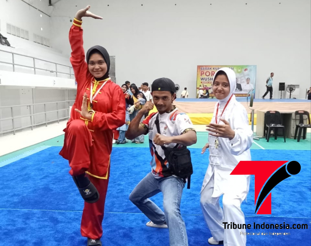 Dua Atlit Aceh Tengah Naylatul Fitri dan Nurul Hasanah,bersama Pelatih Juanda Sopan (foto ist) 