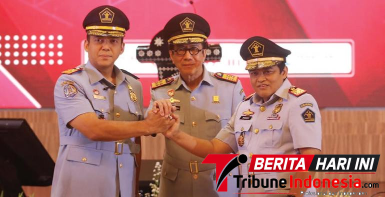 Menkumham Yasonna Laoly melantik Silmy Karim sebagai Dirjen Imigrasi di era Presiden Jokowi (dok.rakyat merdeka)