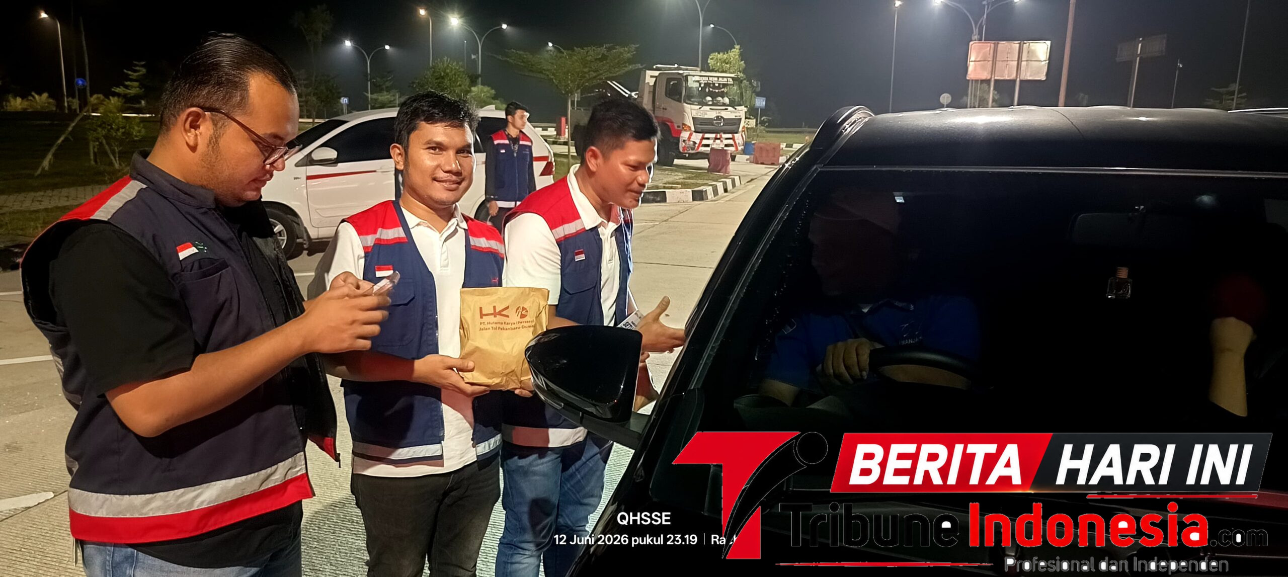 Operasi Simpatik, pembagian snack, kopi dan pembagian _flyer_ Tata Tertib berkendara di Jalan Tol & Waspada _Microsleep_ (Dok.ist)