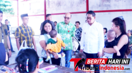 ‎Wali Kota Bitung, Hengky Honandar, S.E., Saat Turun Lapangan memantau langsung pelaksanaan Posyandu Integrasi Layanan Primer ILP (Ft.Ist)