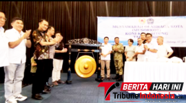 ‎Kejari Bitung, Erwin Widihantono, S.H., M.H. saat menghadiri Musyawarah Olahraga Kota (MUSORKOT) KONI Kota Bitung di Fave Hotel. (Ft.ist)