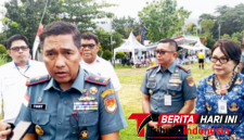 Kadispora, Anita Lomban,S.Sos., M.Si. (kiri), Dansatrol Kodaeral VIII, Marvell, Marfil, Frits, E.D, (tengah), Wadan Kodaeral VIII, Laksma TNI Tony Herdijanto, S.E., MSC, (Ft.talia)
