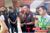 ‎Kejati Sulut Jacob Hendrik Pattipeilohy, S.H., M.H., (tengah), Kejari Bitung Erwin Widihantono, S.H., M.H., (samping kanan),  Walikota Bitung Hengky Honandar, S.E, (Samping Kiri). dalam keterangan resminya. (Ft. talia)