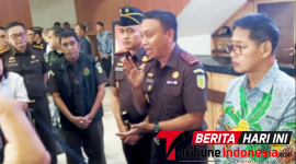 ‎Kejati Sulut Jacob Hendrik Pattipeilohy, S.H., M.H., (tengah), Kejari Bitung Erwin Widihantono, S.H., M.H., (samping kanan),  Walikota Bitung Hengky Honandar, S.E, (Samping Kiri). dalam keterangan resminya. (Ft. talia)