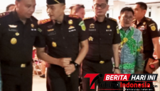 ‎Kejari Bitung Erwin Widihantono, S.H., M.H., bersama Kejati Sulut, Jacob Hendrik Pattipeilohy, S.H., M.H., (Ft. talia)