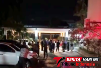 penggeledahan di kediaman jemmy asiku oleh tim penyidik Kejati Sulut. (Ft. Ist)
