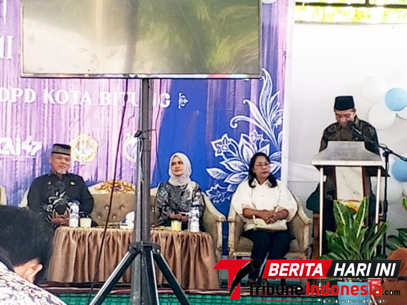 ‎Plt Kepala Badan Kesbangpol Kota Bitung Idrus Harun, SH. Saat membacakan penyampaian Walikota Bitung Hengky Honandar S.E, (Ft. talia)
‎