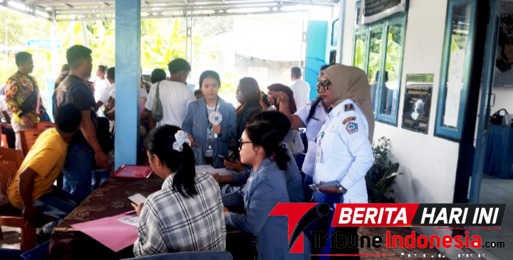 ‎Lurah Wangurer, Sitti Mariam Lariha, S.ST saat memantau jalannya pelaksanaan Tim Kemenkumham. (Ft. talia)