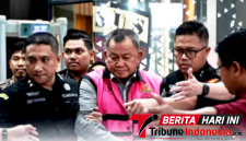 Letnan Jenderal TNI (Purn.) Lodewyk Pusung, pada saat Ditahan (Dok. Istimewa)