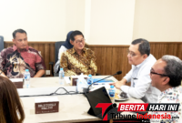 ‎Wlikota Bitung, Hengky Honandar, S.E, Saat pertemuan di Gedung Deputi Gakkum KLH, Plaza Kuningan, Jakarta, (Dok. Istimewa)