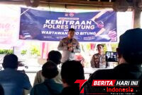 Kapolres Bitung AKBP Arie Sulistyo Nugroho, S.H., S.I.K., M.H., didampingi Wakapolres Bitung, Kompol Daniel J.H. Korompis, S.E, pada saat memberikan penyampaian. (Ft. talia)