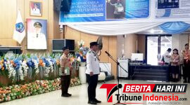 Wawali Randito Maringka, S.Sos, memimpin kegiatan pelepasan Kontingen Gerakan Pramuka Kwarcab Kota Bitung. (Ft. talia)
‎