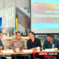 ‎Kapolres Bitung AKBP Arie Sulistyo Nugroho, S.H., S.I.K., M.H., saat berdiskusi bersama Ketua KPU Kota Bitung Deslie Sumampouw, S.E., (Dok. Istimewa)