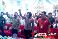 Kapolsek Matuari Polres Bitung, AKP Feriantina Dwi Arahmayani, S.Tr.K., M.H., saat hadiri di pembukaan kegiatan Opening Ceremony Hajatan FIFGROUP Cabang Bitung. (Ft. talia)