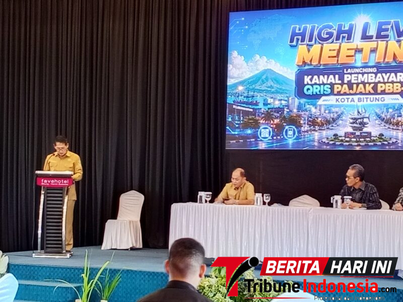 Walikota Bitung, Hengky Honandar S.E, Saat memberikan penyampaian. (Ft. talia)