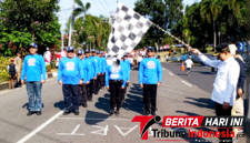 ‎Walikota Bitung, Hengky Honandar, S.E, Saat melepas Barisan pertama FKUB di garis Start. (Ft. talia)