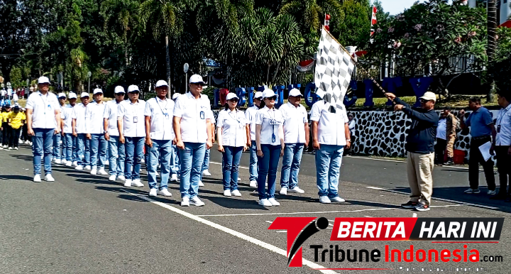 ‎Barisan Perumda PDAM Dua Sudara Bitung Dipimpin Alfred Salindeho, S.E., M.M., Siap di lepas Asisten I Forsman Dandel S.Sos. (Ft. talia)