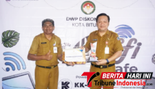 ‎Kadis Kominfo Bitung, Altin Tunengkol, S.IP., M.Si. (Dok. Ist)
‎
‎
‎
‎