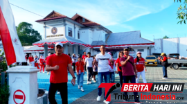 Kalapas Kelas IIB Bitung, Heddry Yadi, A.Md.IP., S.H. bersama jajaran meriahkan HUT RI ke-81. (Dok. Istimewa)
‎