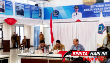 Walikota Bitung Hengky Honandar, S.E, saat memberikan Sambutan pada Rapat sistem informasi Data Kebencanaan terintegrasi dan Rencana Punyusunan Masterplan Kota Bitung. (Ft. talia)
