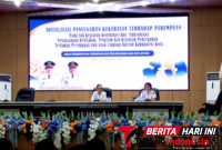 Kepala DP3A Kota Bitung, Meiva Worang, S.H., M.H., bersama pemateri Fetrisia Yuliasanti Aling, M.Th., (Ft. talia)
