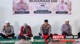 ‎Kapolres Bitung AKBP Arie Sulistyo Nugroho, S.H., S.I.K., M.H., bersama jajaran saat pelaksanaan Maulid Nabi Muhammad SAW. (Dok. Istimewa)
‎