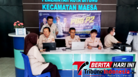 Pegawai Bapenda Saat melayani Masyarakat di Kantor Kecamatan Maesa Kota Bitung. (Ft. talia)
‎