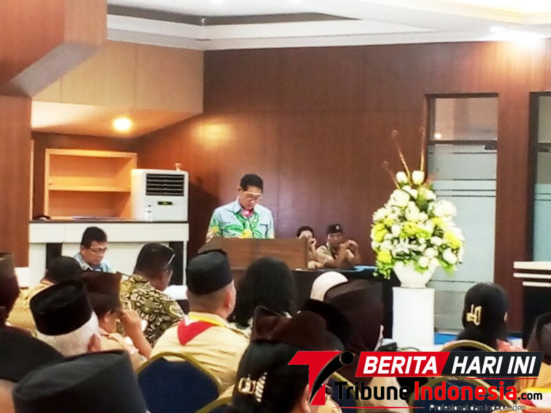 Wali Kota Bitung, Hengky Honandar, S.E., saat memberikan sambutan sekaligus membuka gelaran Musyawarah Cabang VIII (Muscab) Gerakan Pramuka Kota Bitung 2026. (Ft. talia)