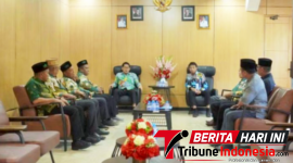 Wali Kota Bitung, Hengky Honandar, S.E, saat menerima audiensi bersama Pengurus Cabang Nahdlatul Ulama (PCNU) Kota Bitung. (Dok. Istimewa)