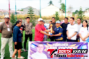 Kusmayadi Kadir, mewakili Tim Futsal Jurnalis Biro Bitung, Saat Menerima Piala di Turnamen Mini Soccer Piala Joune Ganda 2026 (Dok. Istimewa)