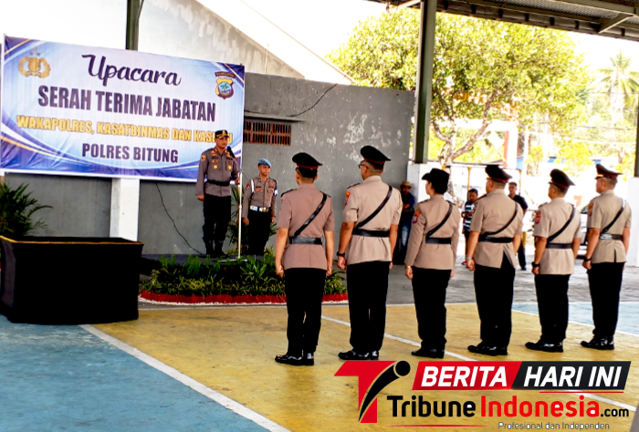 Kapolres Bitung, AKBP Arie Sulistyo Nugroho, S.I.K., M.H., Saat Memimpin Upacara Sertijab. (Ft. talia)