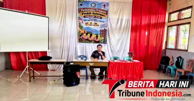 ‎Kepala Dinas Kominfo Kota Bitung, Altin Abraham Tumengkol, S.IP., M.Si., saat memberikan pemaparan Di hadapan puluhan jajaran Pramuka Penegak Gugus Depan (Gudep) 04.289-04.290, (Dok. Istimewa)