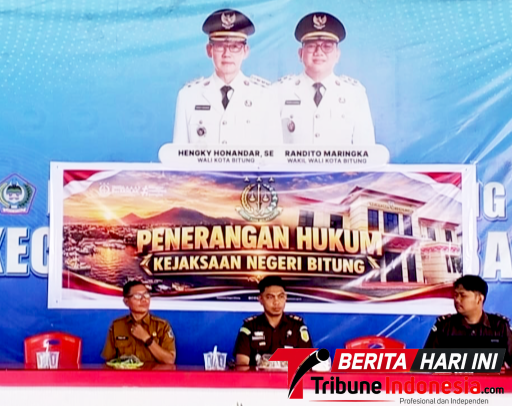 Kasi Intelijen Kejari Bitung, Justisi Wagiu, S.H., M.H., Saat menjadi Narasumber Utama di kegiatan penerangan dan sosialisasi hukum Aertembaga. (Dok. Istimewa)