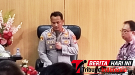 Kapolres Bitung, AKBP Arie Sulistyo Nugroho, S.I.K., S.H., M.H., Saat memberikan masukan dalam Rapat Forum Koordinasi Pimpinan Daerah (Forkopimda) yang dipadukan dengan Forum Lintas Sektoral. (ft. talia)