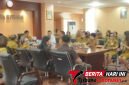 Wali Kota Bitung, Hengky Honandar, S.E, saat memimpin Rapat Pengendalian Inflasi Daerah, (ft. Ferry. Bolung)