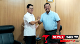 Walikota Bitung, Hengky Honandar, S.E, saat foto bersama Wali Kota General Santos, Juanito “Kulot” C. Inojales, di Lounge Kantor Wali Kota Bitung. (Ft. Istimewa) 