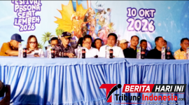 Walikota Bitung, Hengky Honandar, S.E, bersama Dansatrol Kodaeral VIII, Kolonel Laut (P) Marvill Marfel Frits E.D., S.E., M.Tr.Hanla. CRMP. Saat Menjawab pertanyaan para jurnalis di konferensi pers. (ft. talia)