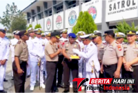 Waka Polres Bitung, Kompol Bartholomeus Junov Dambea, S.H, Saat di sambut Dankal Tedung Selar VIII -26, Di Markas Satrol Kodaeral VIII Bitung. (ft. Dok. Istimewa)
