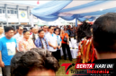 ‎Walikota Bitung, Hengky Honandar S.E, dan Wawali Randito Maringka, S.Sos beserta jajaran Disambut Tarian Perang Kabasaran, Saat Hadir Di Puncak Acara FPSL Lapangan Satrol Kodaeral VIII. (ft. talia)