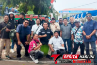 Kasi Humas Polres Bitung, Abdul Natip Anggai, Bersama Jurnalis Kota Bitung.