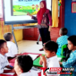 Aktifitas belajar mengajar di SD Cendekia Girian Bawah. (ft. talia)