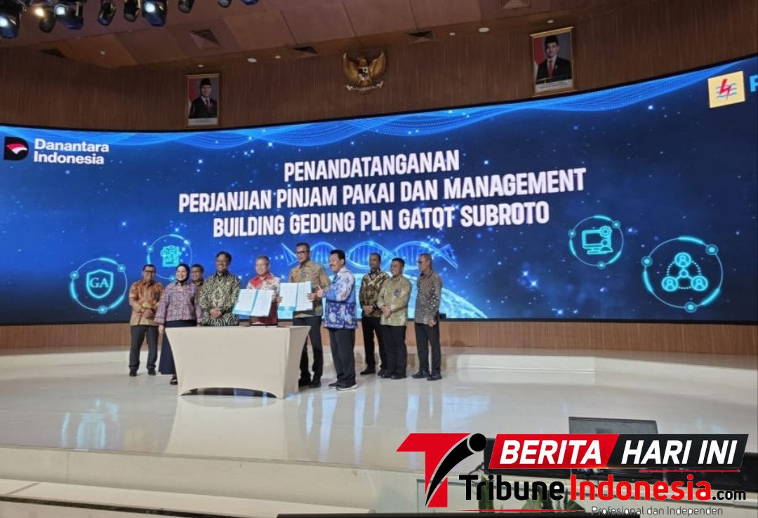 Penandatanganan kontrak proyek Manajemen Building yang dipercayakan PLN kepada PT SPP, Anak perusahaan Dana Pensiun senilai Rp68 miliar/foto: ist