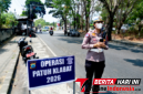 Kanit Regident (Registrasi dan Identifikasi) Satlantas Polres Bitung, IPDA Fransisca Zelia Woda Xavier, S.Tr.K., Saat memimpin Operasi Patuh Klabat 2026, hari ke dua. (ft. talia)